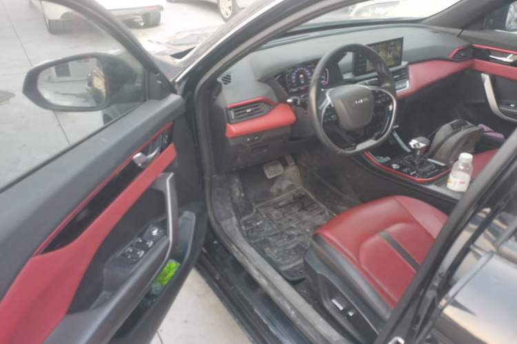 Used Dongfeng Aeolus Yixuan 2022 230T Automatic Adaptive-Beam Knight Edition Driver Seat