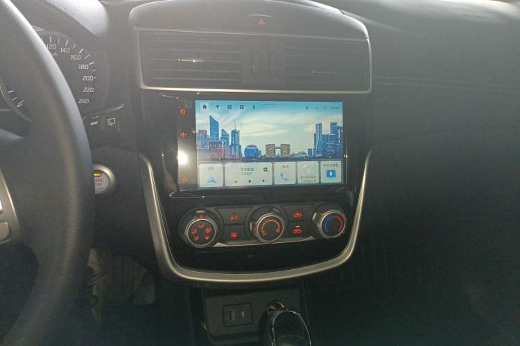 Used Nissan Tiida 2024 1.6L CVT Smart Drive Edition Audio And AC Panel