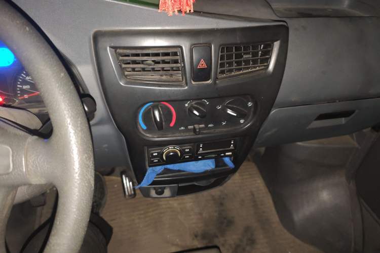 Used Jinbei Starfish A9 2011 1.0L Standard Edition
