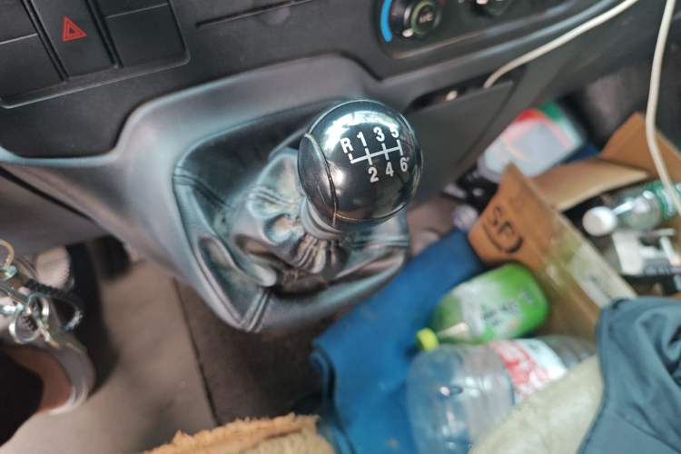 Used Ford Transit Custom 2016 2.2T Long-Wheelbase 6/7-Seater Mid-Roof Multi-Purpose Vehicle Gear Lever