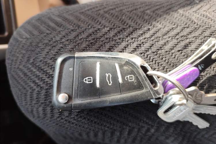 Used BAIC E Series 2013 Sedan 1.5L Manual Leshang Version