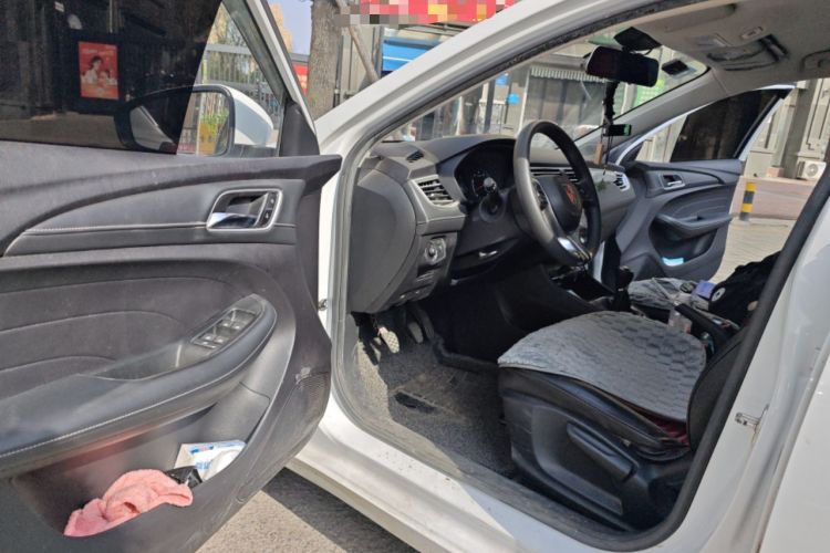 Used Roewe i5 2020 1.5L Manual 4G Connect Luxury Edition