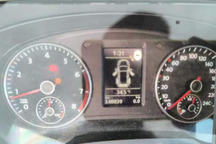 Used Volkswagen Sharan 2013 1.8TSI Comfort Model Odometer Close Up