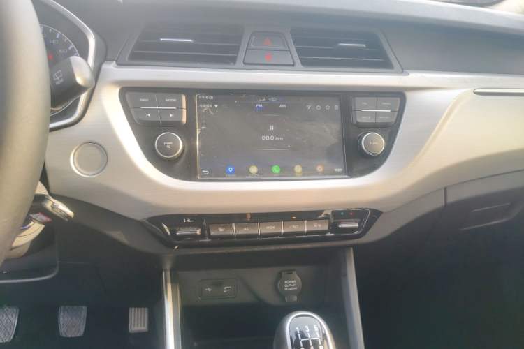 Used Geely Auto Vision X3 2019 Upgraded Model 1.5L Manual Elite Version
