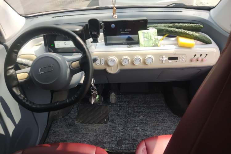 Used Bestune Pony 2024 170km Range Energizing Horse Interior 2