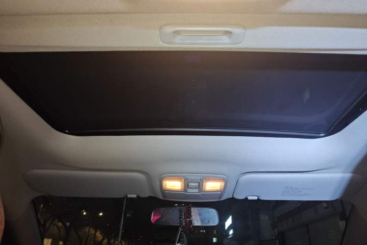 Used Hyundai ix35 2015 2.0L Automatic 2WD Smart Type China IV