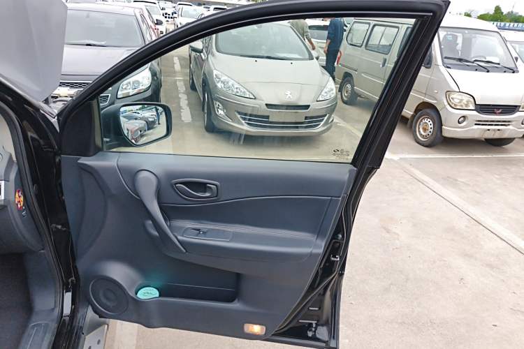 Used Renault Koleos 2014 Revised Version 2.0L Two-Wheel Drive Smart Enjoyment Edition
