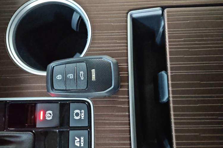 Used Toyota Sienna 2023 2.5L Hybrid Comfort Edition