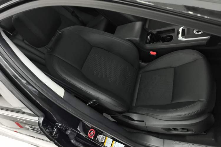 Used Land Rover Discovery Sport 2017 2.0T PURE