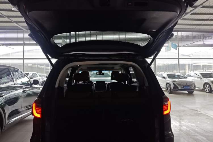 Used Honda Odyssey 2022 2.0L eHEV Sharp Supreme Edition Trunk