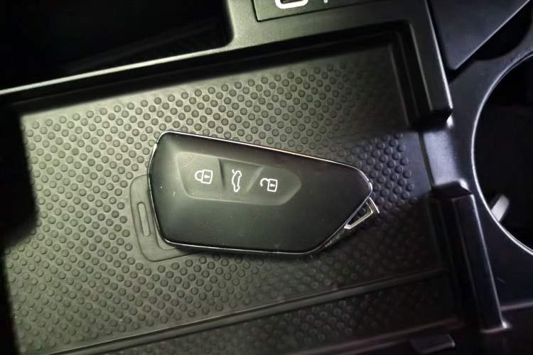 Used Volkswagen ID.6 X 2022 Smart Enjoyment Long-Range Edition Vehicle Key