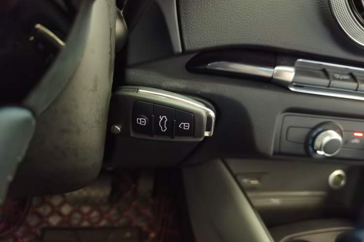 Used Audi A3 2019 Limousine 35 TFSI Fashion Edition China VI Emission Standard
