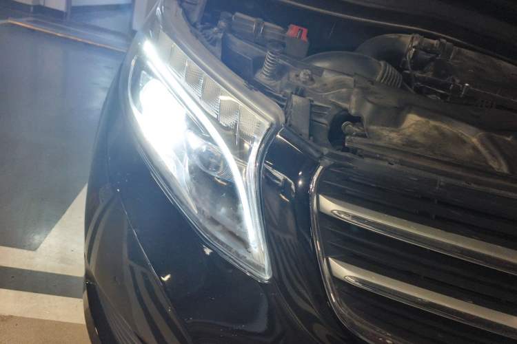 Used Mercedes-Benz V-Class 