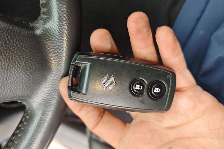 Used Suzuki SX4 2011 Revised Version 1.6L Manual Sport Edition
