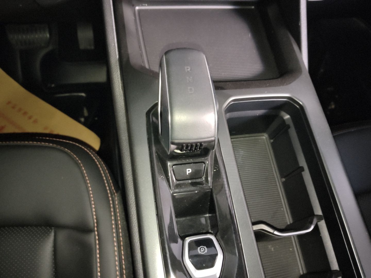 Geely Auto Haoyue L 2023 2.0T DCT Prestige Edition — снимка 16