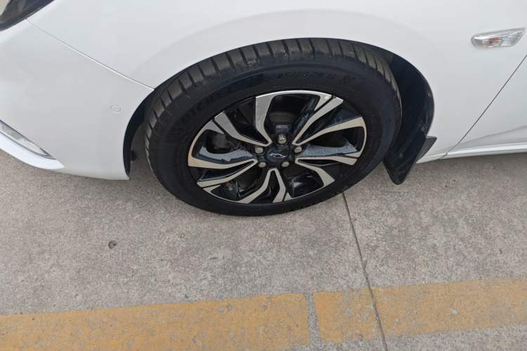 Used Chevrolet Monza 2019 RS 330T Automatic Sporty Edition China VI Standard Left Front Wheel Hub