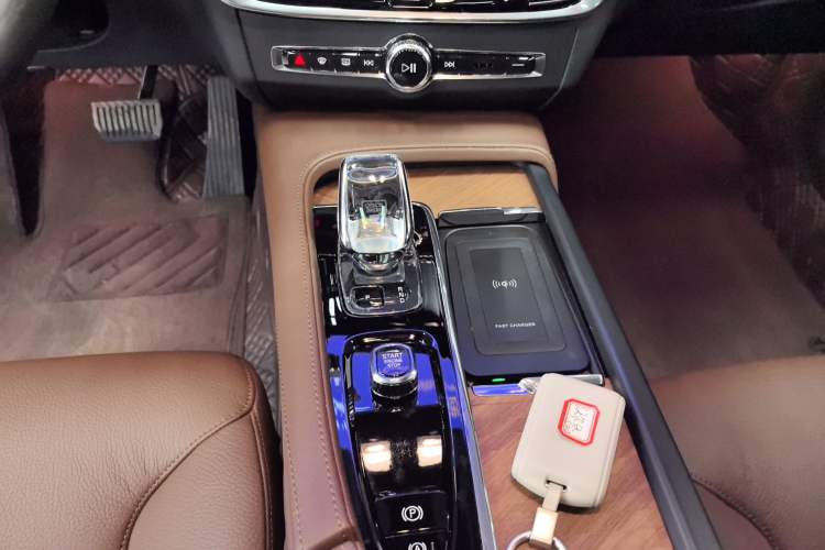 Used Volvo S90 2024 B5 Zhiyi Luxury Edition