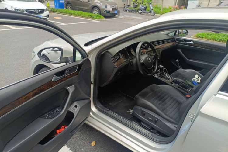 Used Volkswagen Magotan 2018 330TSI DSG Luxury Model Driver Seat