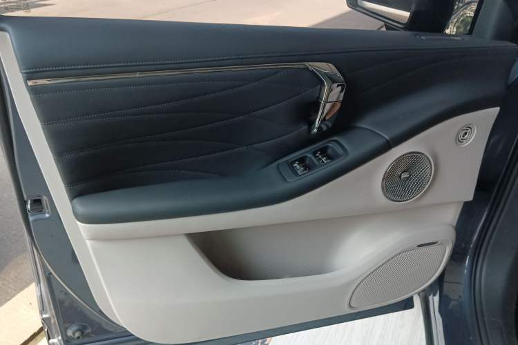 Used AION V 2024 Aion Tyrannosaurus 650 LiDAR Edition
