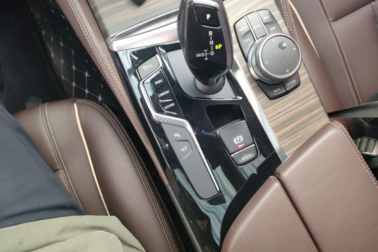 Used BMW 5 Series 2018 Revised Version 530Li Leading Edition Luxury Package
