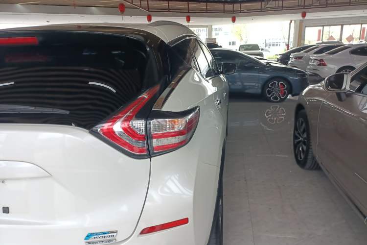 Used Nissan Murano 2015 2.5 S/C HEV XL Two-Wheel Drive Hybrid Luxury Edition Right Rear Taillight