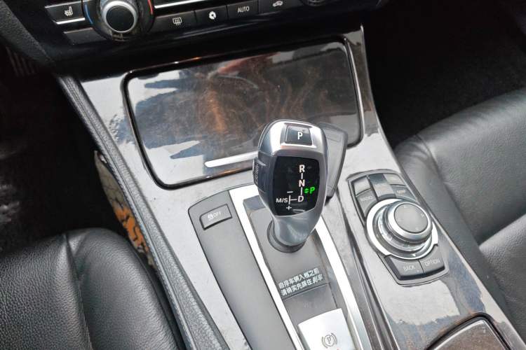 Used BMW 5 Series 2012 523Li Leading Model Gear Lever