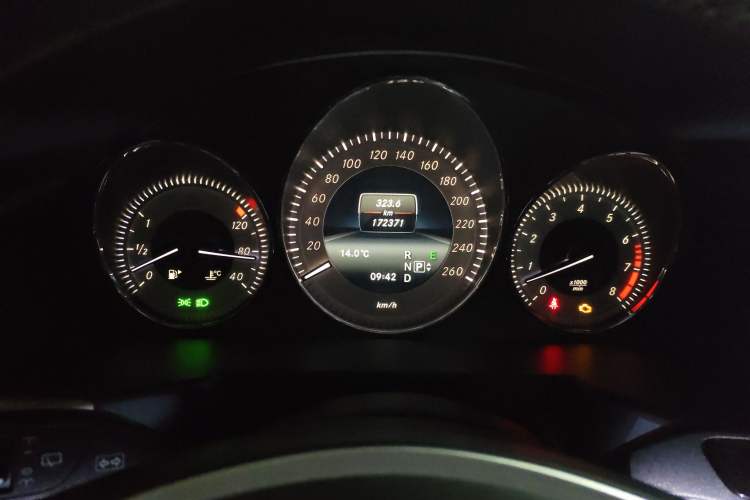 Used Mercedes-Benz GLK-Class 2013 GLK 300 4MATIC Dynamic Sunroof Model Instrument Cluster