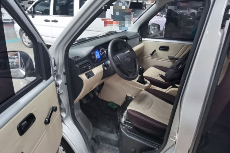 Used CHANGAN KUAYUE Xing V3 2023 1.3L Gasoline Standard Model 7-Seater Passenger Vehicle