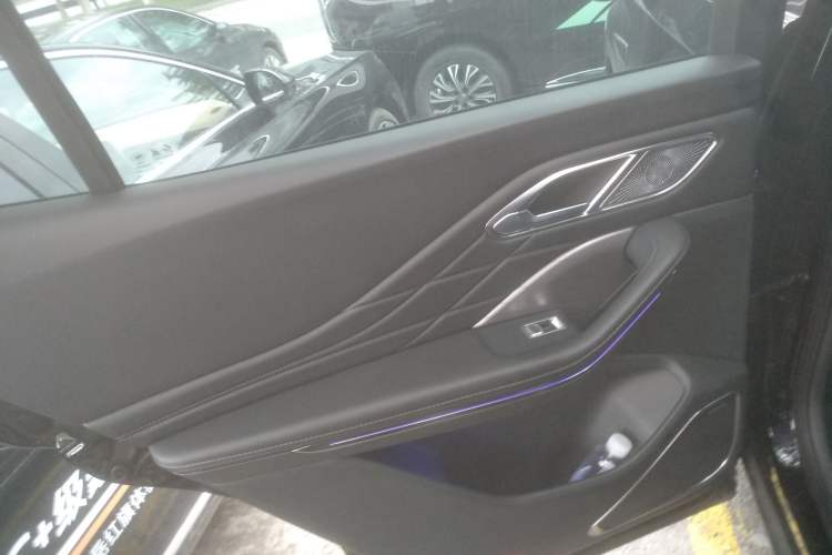 Used Hongqi HS7 PHEV 2024 2.0T PHEV Four-Wheel Drive Flagship Edition 6 Seats