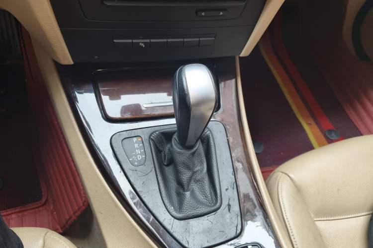 Used BMW 3 Series 2010 320i Luxury Model