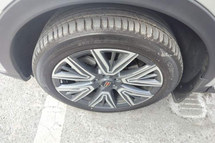 Used Hongqi HS5 2022 Facelifted Version 2.0T Smart Connect Flagship All-Wheel-Drive Edition
