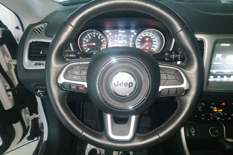 Used Jeep Compass 2017 200T Automatic Family Edition