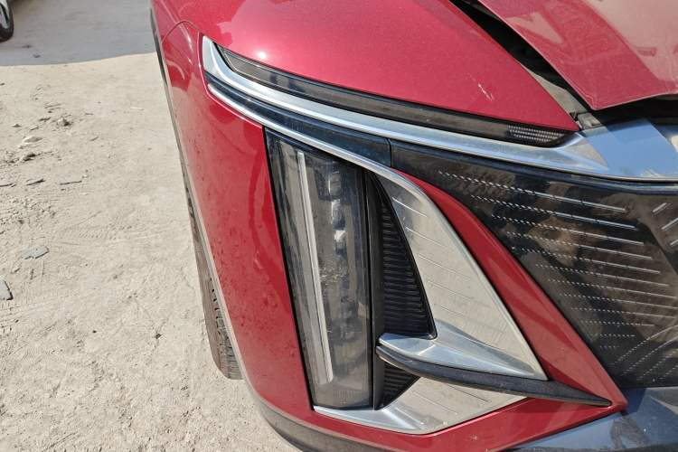 Used Cadillac LYRIQ 2022 Rear-Drive Long-Range Luxury Edition
