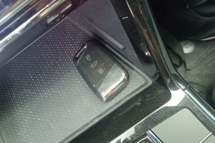 Used Volkswagen Passat 2024 330TSI Elite Edition Interior 1