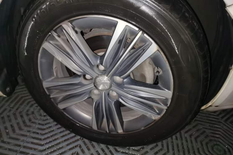 Used Peugeot 308 2016 1.6L Manual Fashion Edition