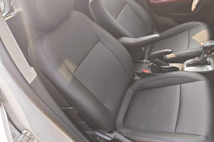 Used Buick Encore 2015 1.4T Automatic Two-Wheel Drive Urban Elite Version