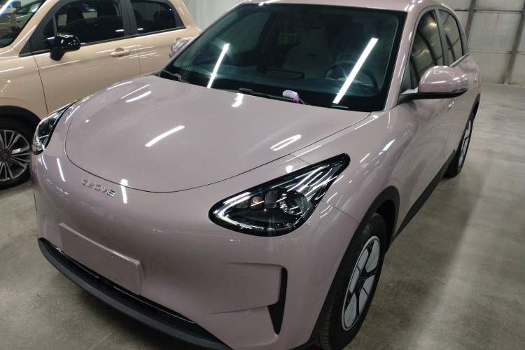 Used Geely Galaxy Geome 2025 410 km Free Version