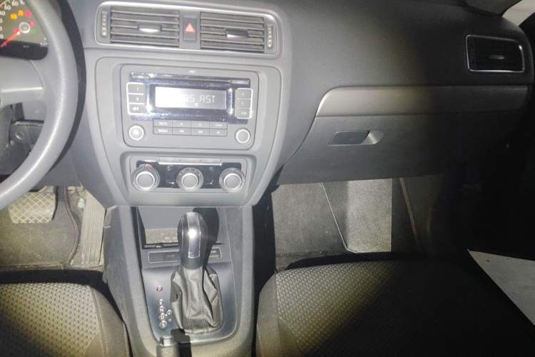 Used Volkswagen Sagitar 2012 1.6L Automatic Fashion Edition