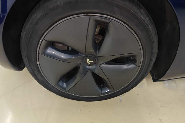 Used Tesla Model 3 2021 Standard Range Rear-Wheel Drive Upgraded Version 3D6 Right Rear Wheel Hub