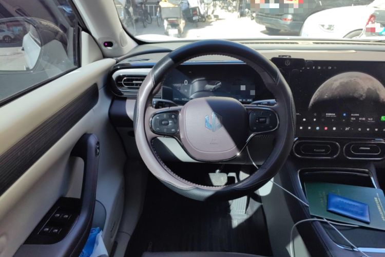 Used Leapmotor C11 2024 All-Electric 580 Luxury Edition
