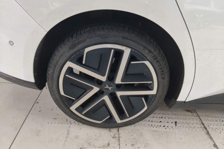 Used XPeng MONA M03 2025 600 with Ultra-Long Range Max Right Rear Wheel Hub