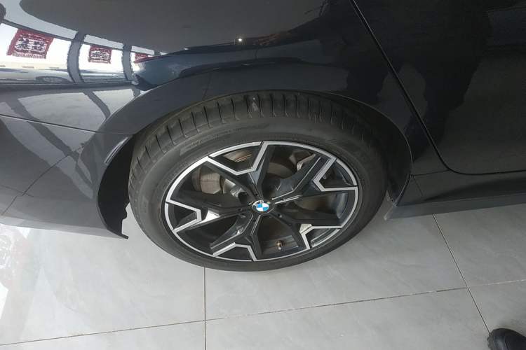 Used BMW i3 2025 eDrive 40 L Midnight Edition
