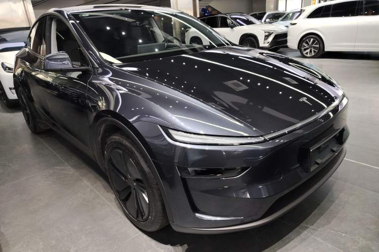Used Tesla Model Y 2025 Rear-Wheel-Drive Version