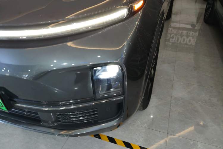 Used Li Auto L8 2023 Pro Model
