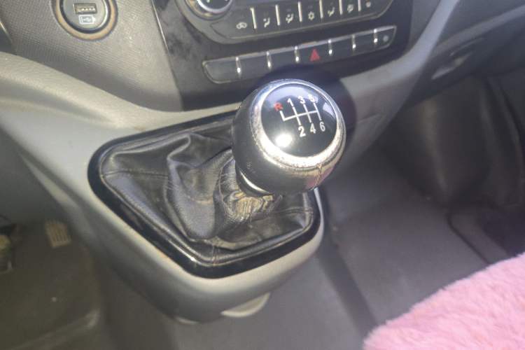 Used Foton Toano 2021 2.0T Manual Tongtu Extended-Wheelbase Mid-Roof 5/6/7-Seater 4F20TC3