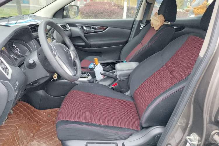 Used Nissan Qashqai 2016 2.0L CVT Elite Edition Left Front Seat