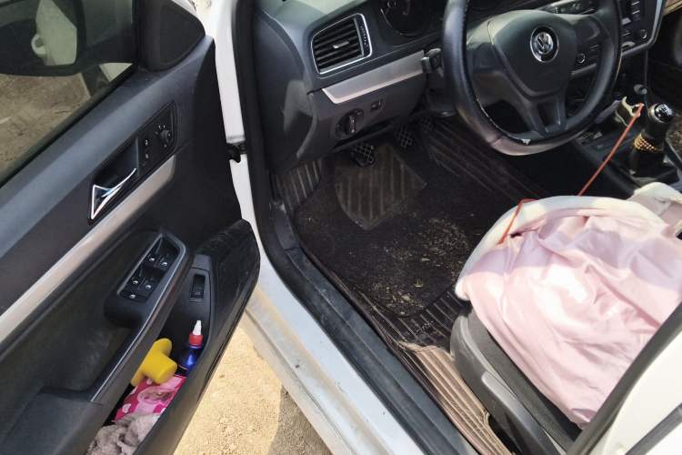 Used Volkswagen Lavida 2017 1.6L Manual Fashion Edition
