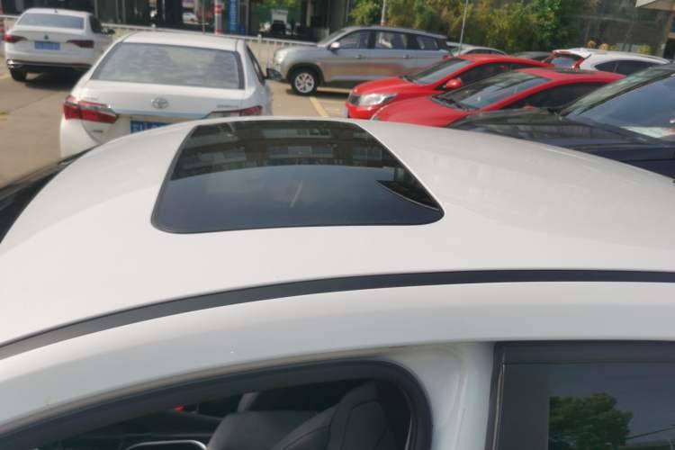 Used Hyundai Elantra 2021 1.5L CVT GLX Elite Edition