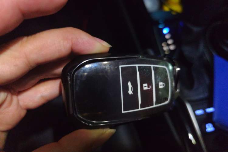 Used Toyota Camry 2019 Dual-Engine 2.5HS FENGSHANG Edition China VI Standard