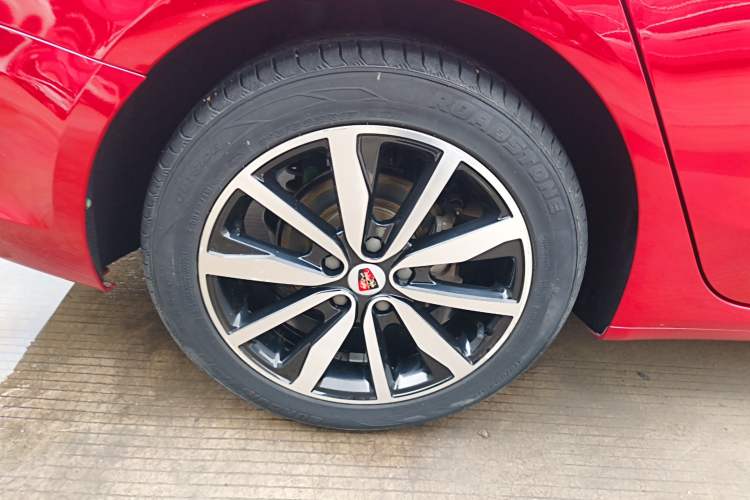 Used Roewe i6 2018 20T Automatic Flagship Edition Right Rear Wheel Hub